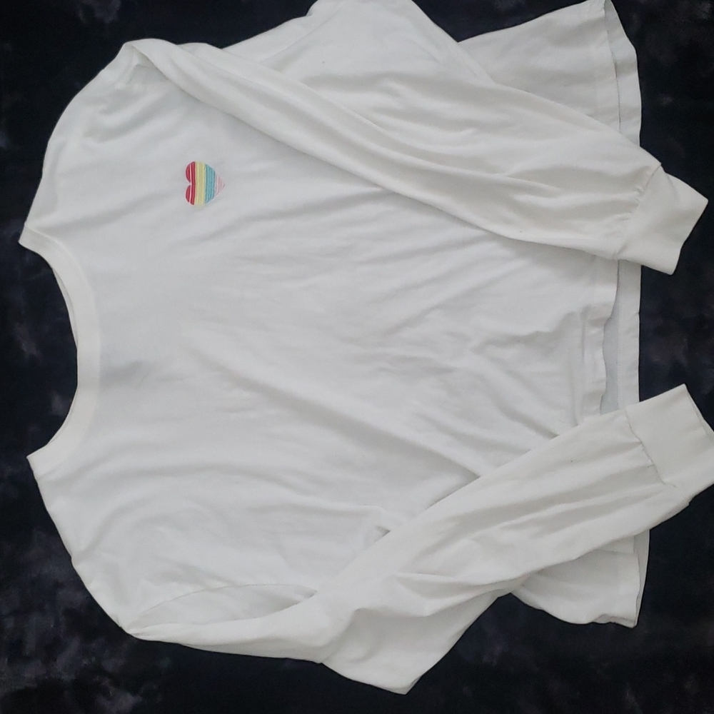 White long sleeve cropped top